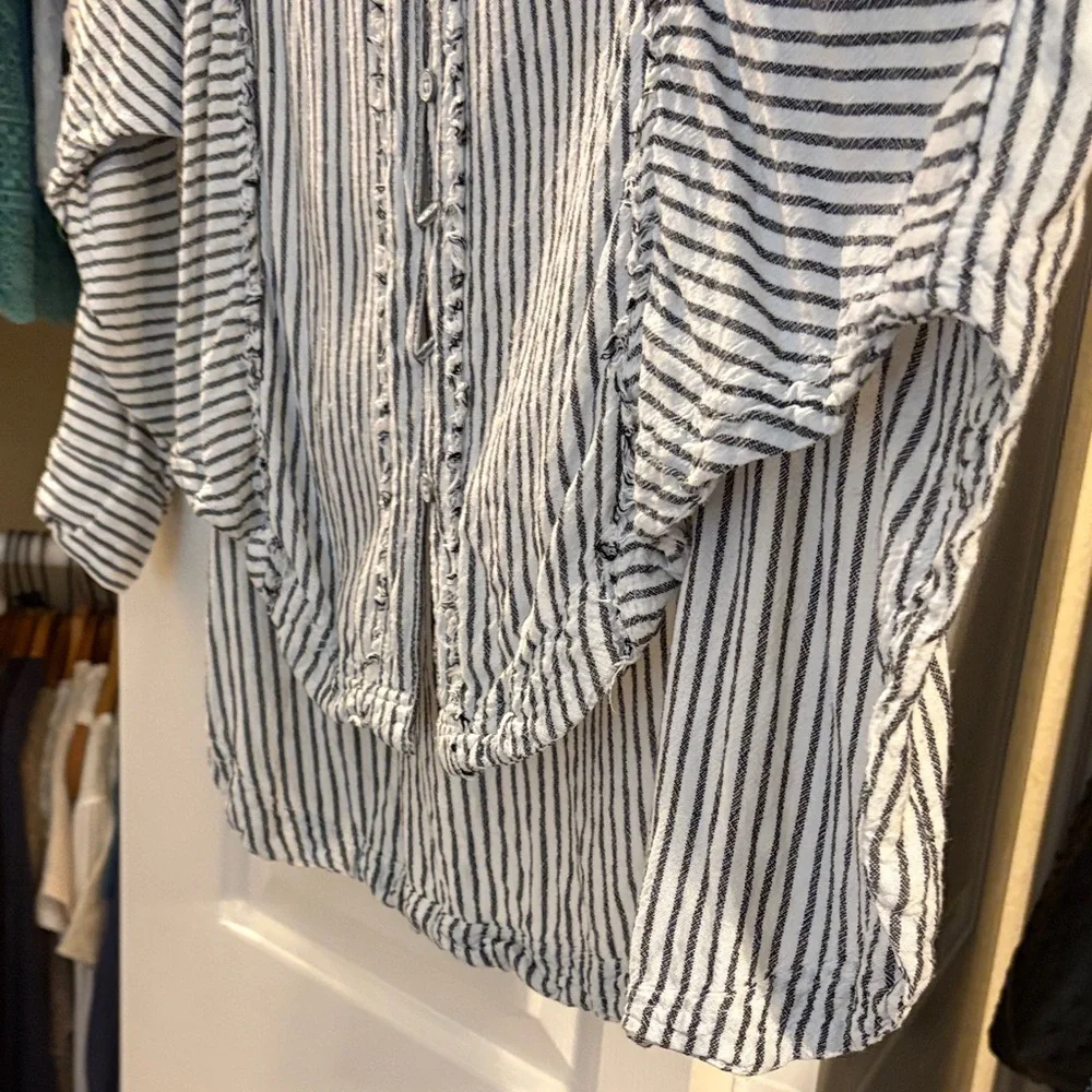 “WE THE FREE”Black and White Striped Baggy Blouse - Picture 8 of 16